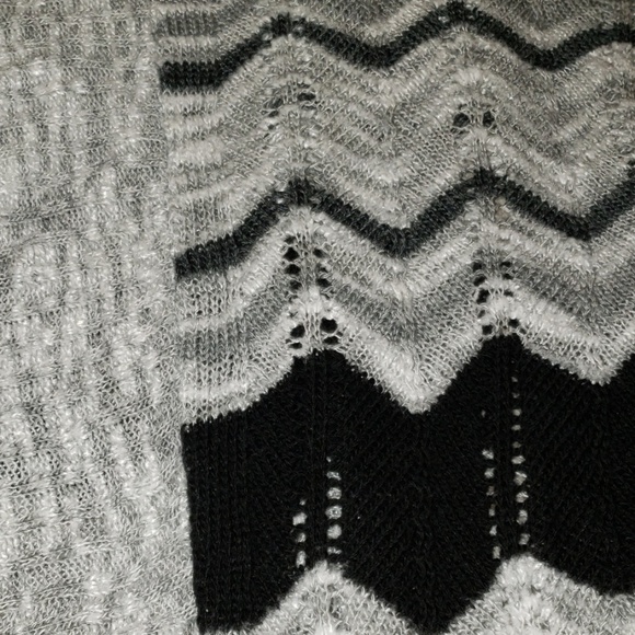 Dots gray & black shrug - Picture 3 of 5